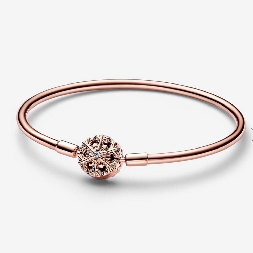 Elegant Rose Gold Bracelet